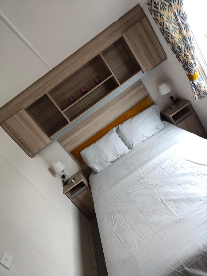 J6 Static Caravan, Fairway Holiday Park Sandown Exteriör bild