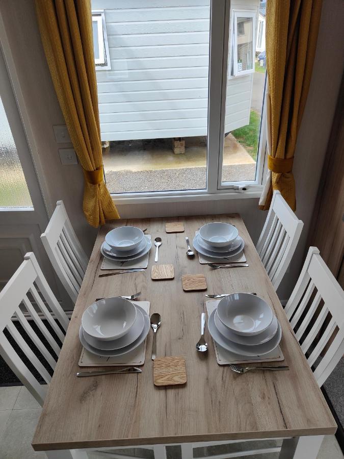 J6 Static Caravan, Fairway Holiday Park Sandown Exteriör bild
