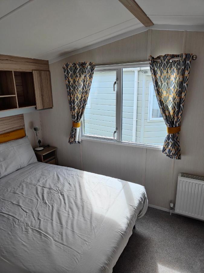 J6 Static Caravan, Fairway Holiday Park Sandown Exteriör bild