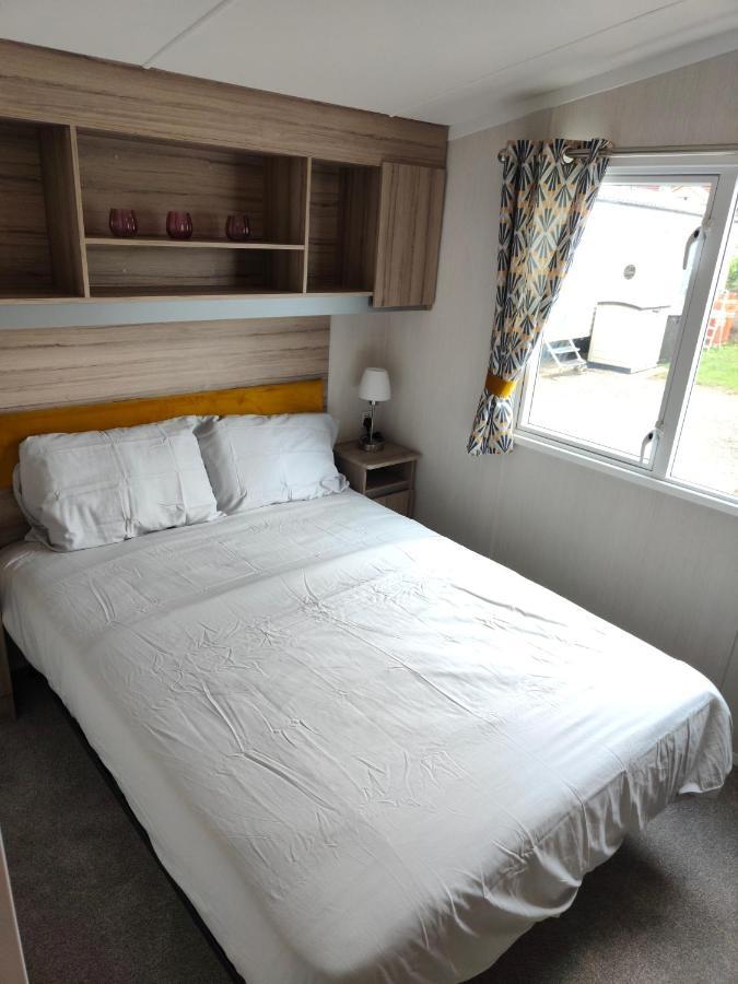 J6 Static Caravan, Fairway Holiday Park Sandown Exteriör bild